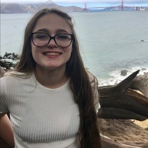 Meet your Posher, Brianna